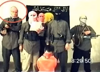 2004: Jama'at al-Tawhid wal-Jihad insurgents beheading Kim Sun-Il. Abu Hamza al-Muhajir is circled. Credit: Daniele Raineri on Twitter.
